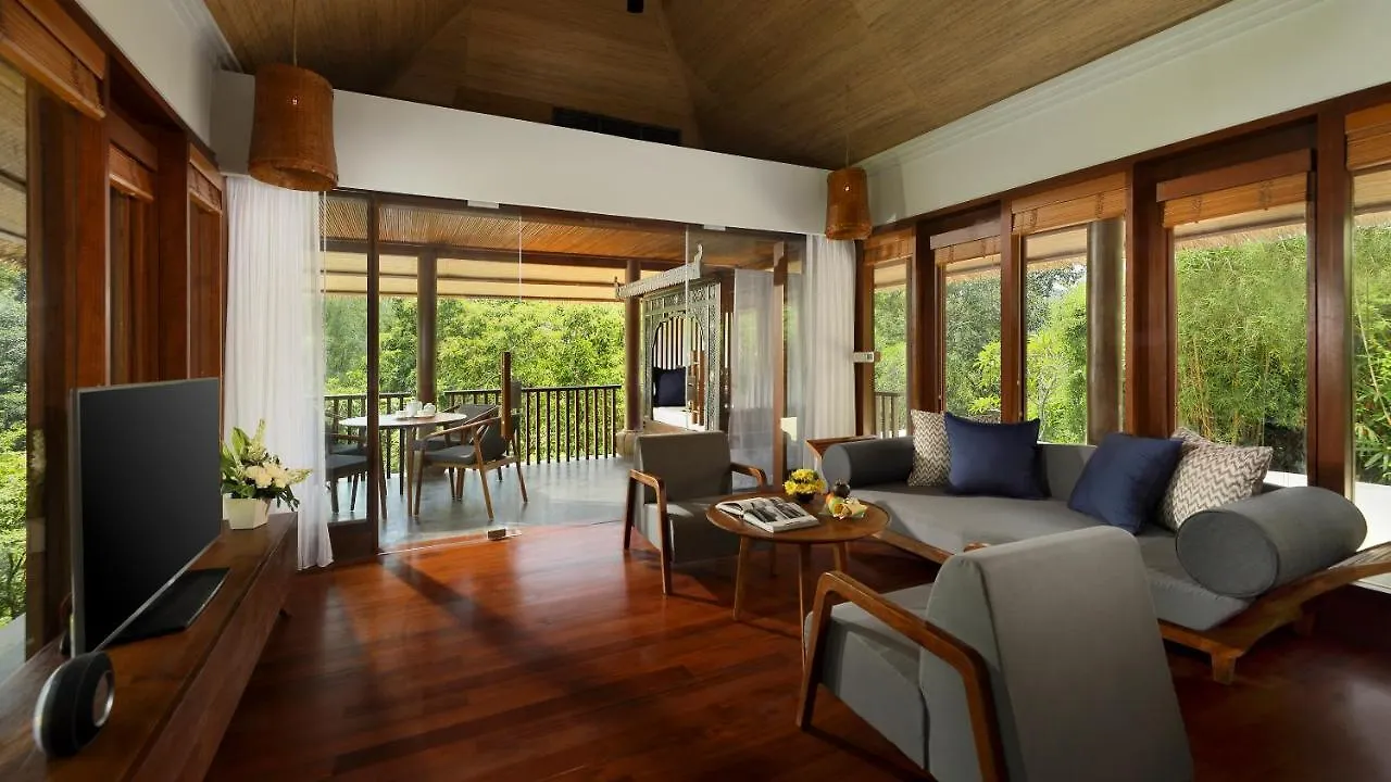 Maya Ubud Resort & Spa 5*,
