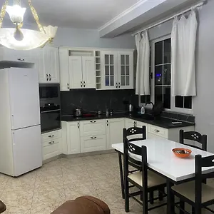 https://apartment-center-of-tirana-110m-1184-sq-ft.albaniahotels.org